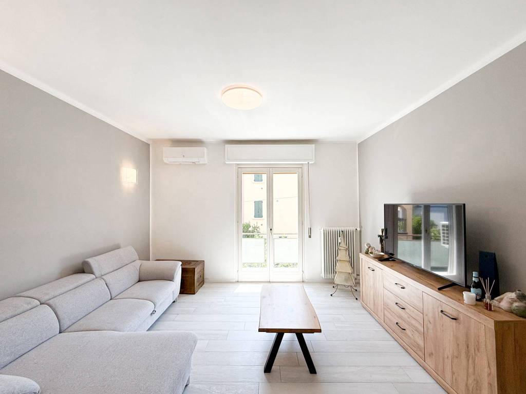 appartamento in vendita a Desenzano del Garda