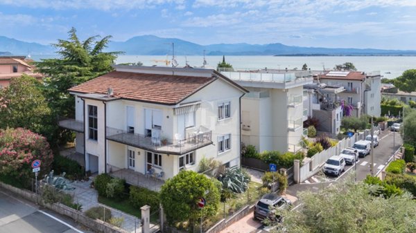 casa indipendente in vendita a Desenzano del Garda