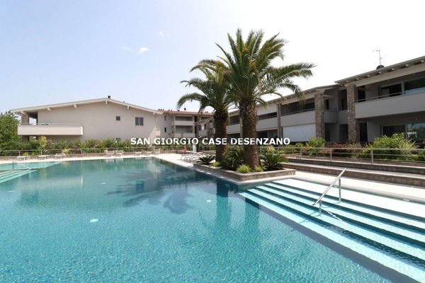 appartamento in vendita a Desenzano del Garda in zona Rivoltella