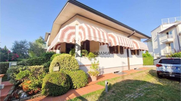 casa indipendente in vendita a Desenzano del Garda