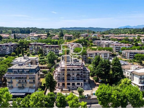 appartamento in vendita a Desenzano del Garda