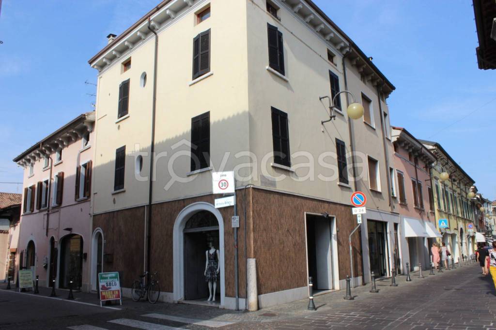 appartamento in vendita a Desenzano del Garda
