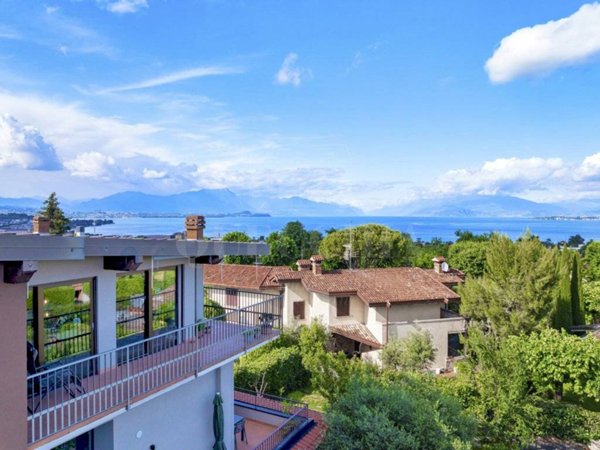 appartamento in vendita a Desenzano del Garda