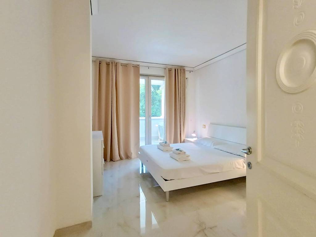 appartamento in vendita a Desenzano del Garda in zona Rivoltella
