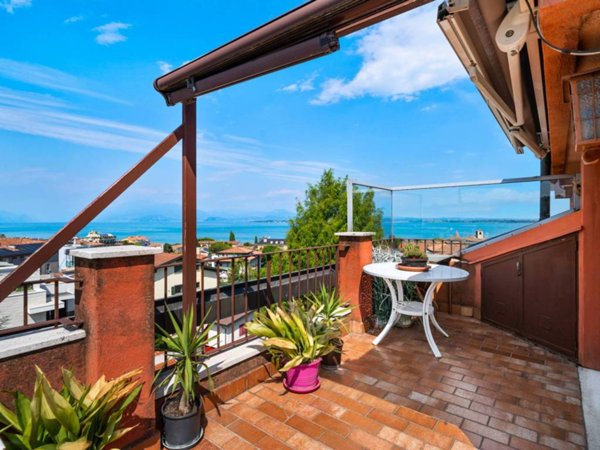 appartamento in vendita a Desenzano del Garda