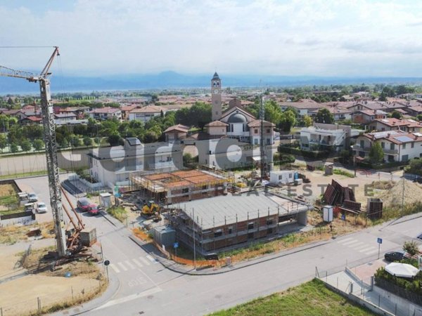 casa indipendente a Desenzano del Garda in zona San Martino della Battaglia