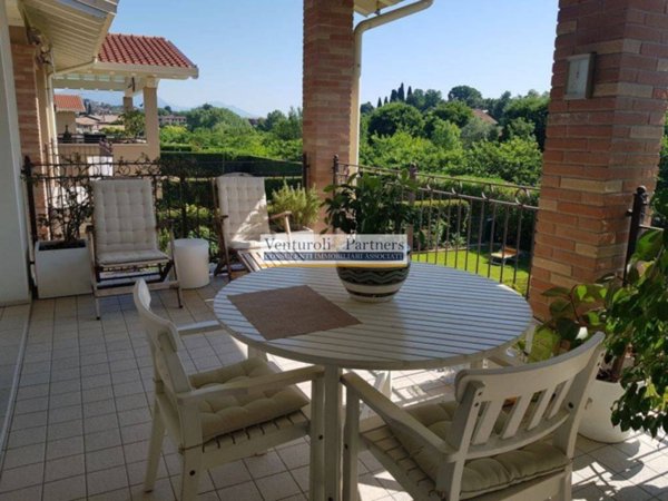 appartamento in vendita a Desenzano del Garda