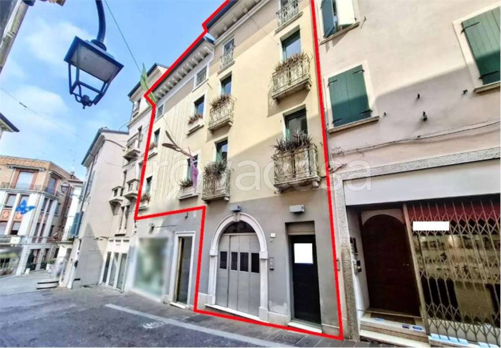 negozio in vendita a Desenzano del Garda