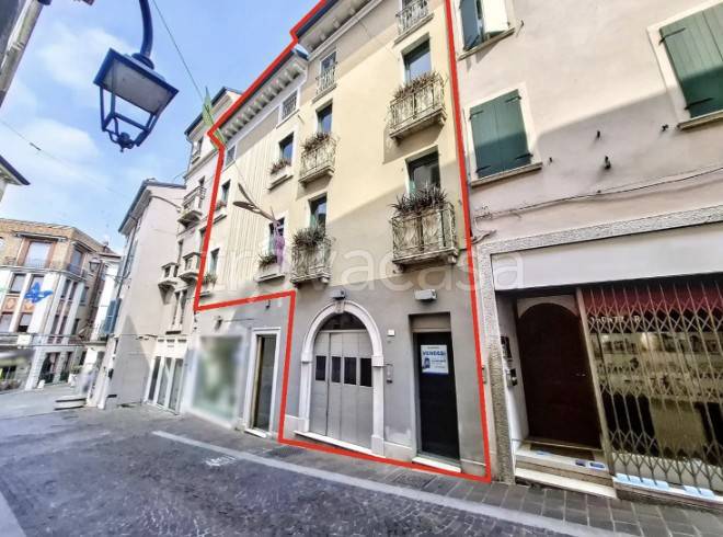 ufficio in vendita a Desenzano del Garda