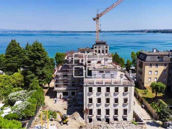 appartamento in vendita a Desenzano del Garda