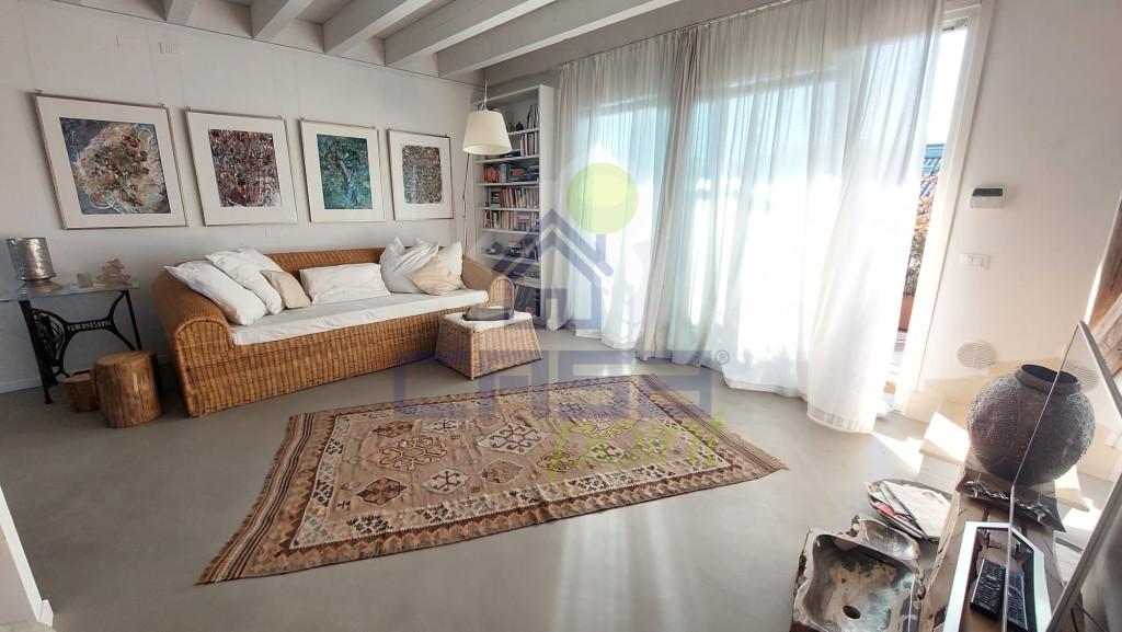 appartamento in vendita a Desenzano del Garda