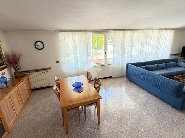 appartamento in vendita a Desenzano del Garda in zona Rivoltella