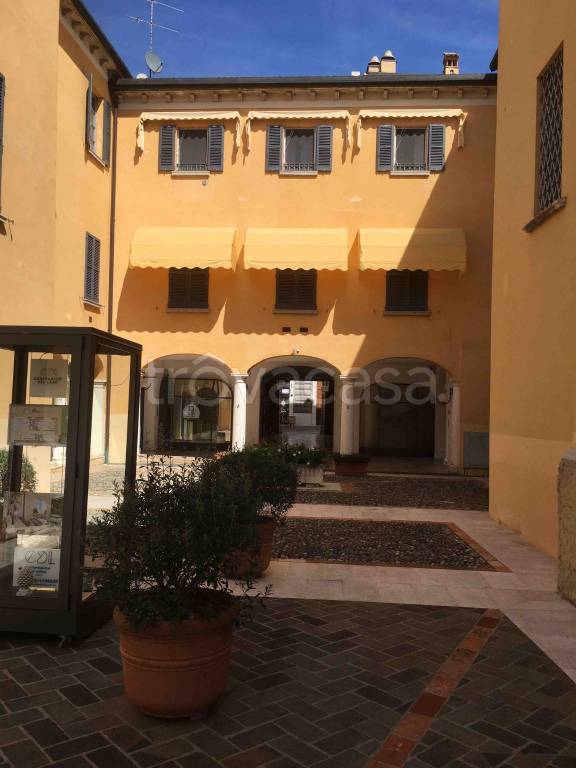 negozio in vendita a Desenzano del Garda