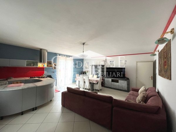 casa indipendente in vendita a Desenzano del Garda in zona Rivoltella