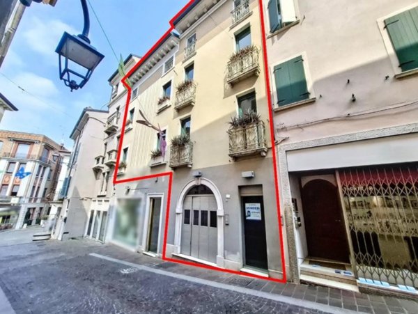 appartamento in vendita a Desenzano del Garda