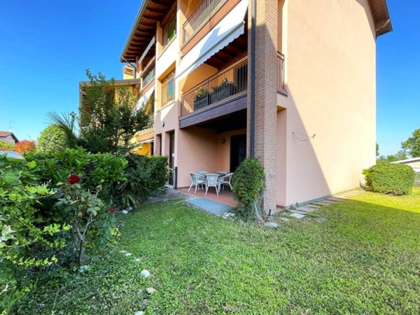 appartamento in vendita a Desenzano del Garda in zona Rivoltella