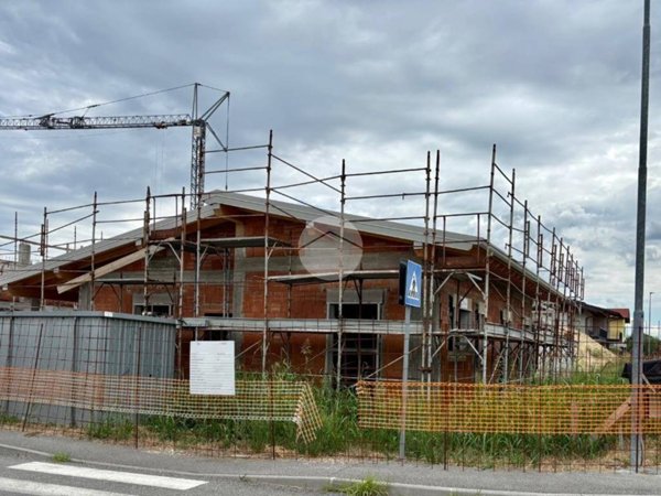 casa indipendente a Desenzano del Garda in zona San Martino della Battaglia