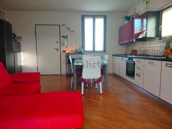 appartamento in vendita a Desenzano del Garda in zona Vaccarolo
