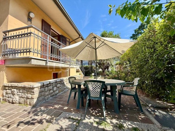 casa indipendente in vendita a Desenzano del Garda