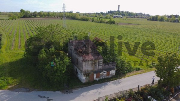 quadrivano in vendita a Desenzano del Garda in zona San Martino della Battaglia