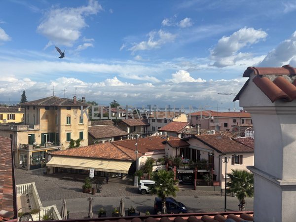 appartamento in vendita a Desenzano del Garda