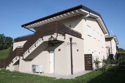 casa indipendente in vendita a Desenzano del Garda