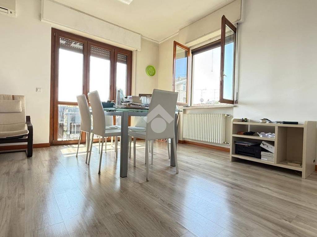 appartamento in vendita a Desenzano del Garda