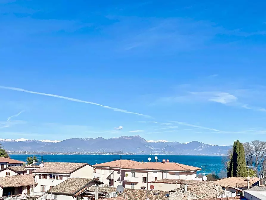 appartamento in vendita a Desenzano del Garda in zona Rivoltella