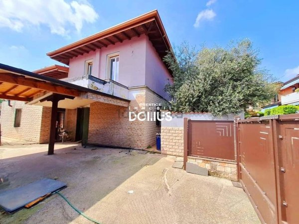 casa indipendente in vendita a Desenzano del Garda