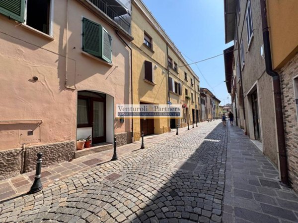 appartamento in vendita a Desenzano del Garda in zona Rivoltella