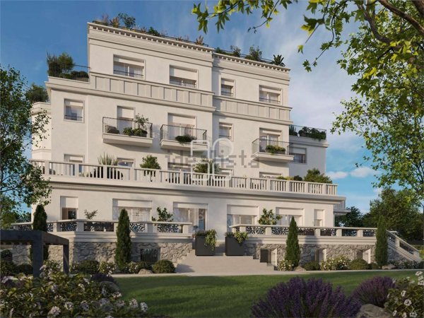 appartamento in vendita a Desenzano del Garda