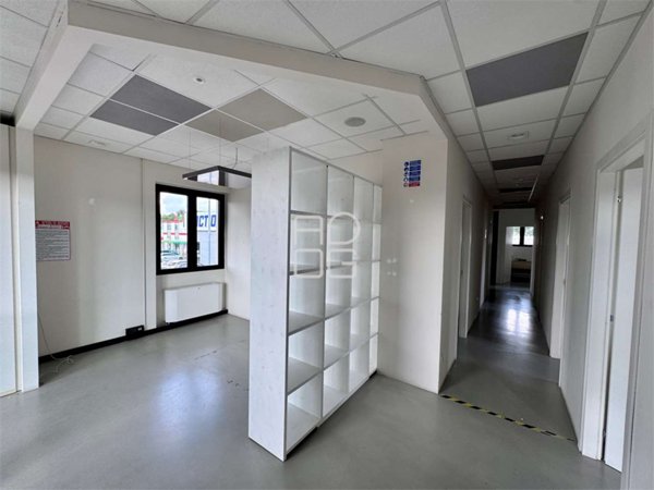 ufficio in vendita a Desenzano del Garda