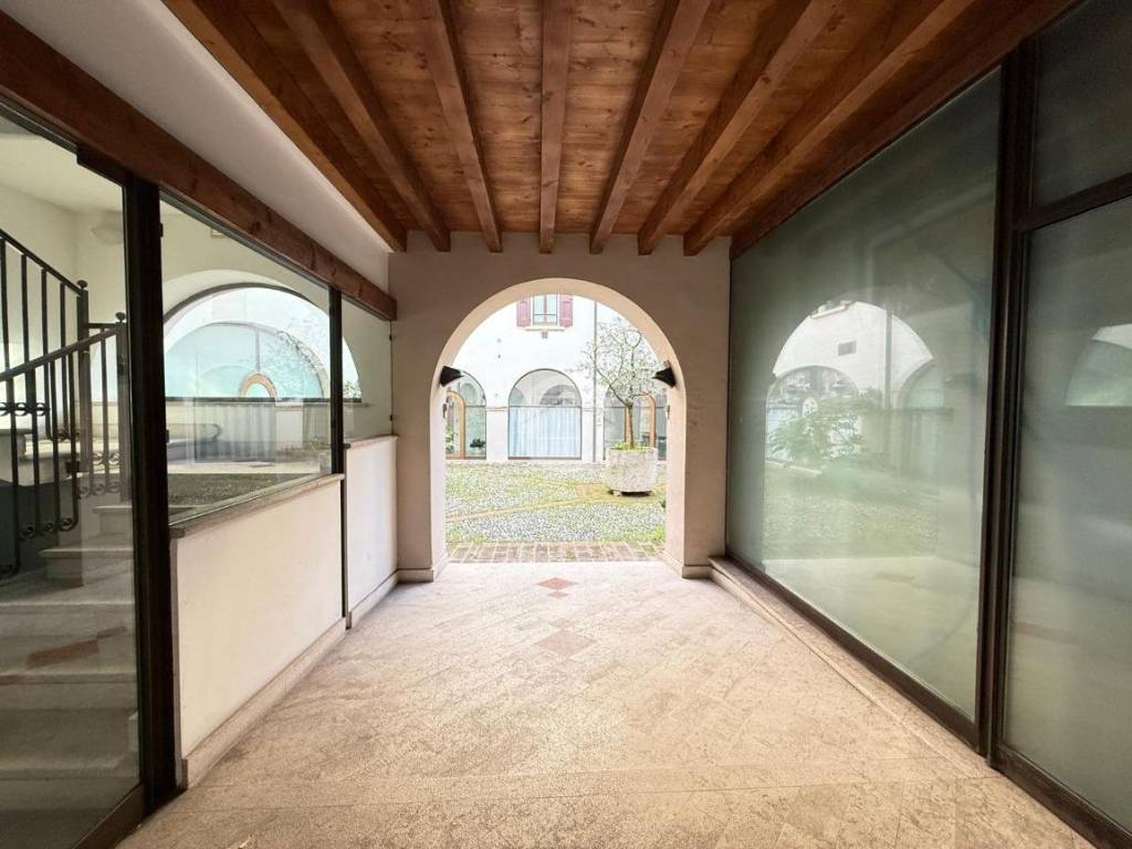 appartamento in vendita a Desenzano del Garda