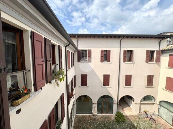 appartamento in vendita a Desenzano del Garda