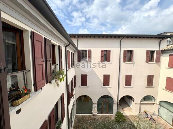 appartamento in vendita a Desenzano del Garda