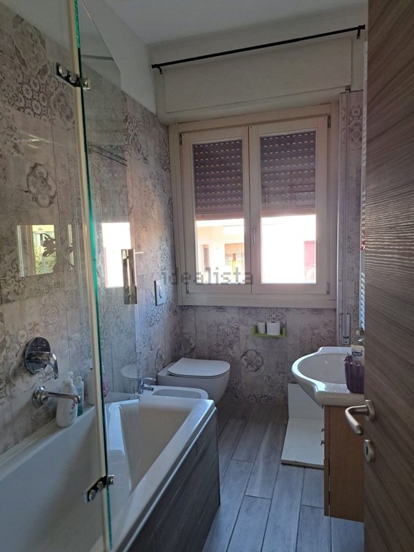 appartamento in vendita a Desenzano del Garda in zona Campeggio sul Vò