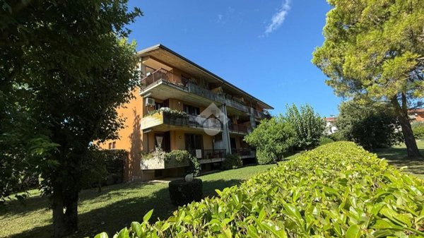 appartamento in vendita a Desenzano del Garda in zona Rivoltella