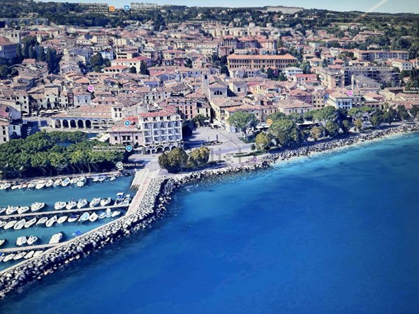 appartamento in vendita a Desenzano del Garda