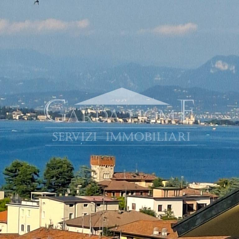 appartamento in vendita a Desenzano del Garda