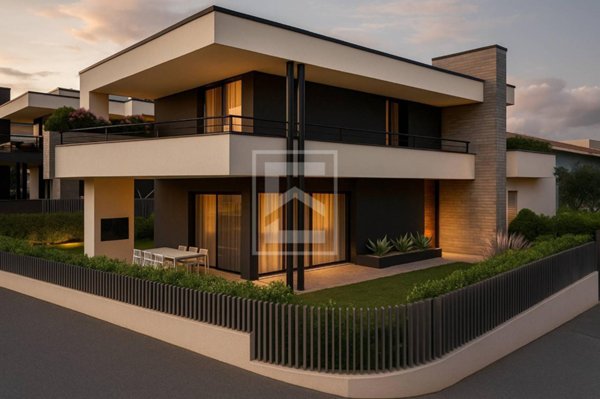 casa indipendente in vendita a Desenzano del Garda