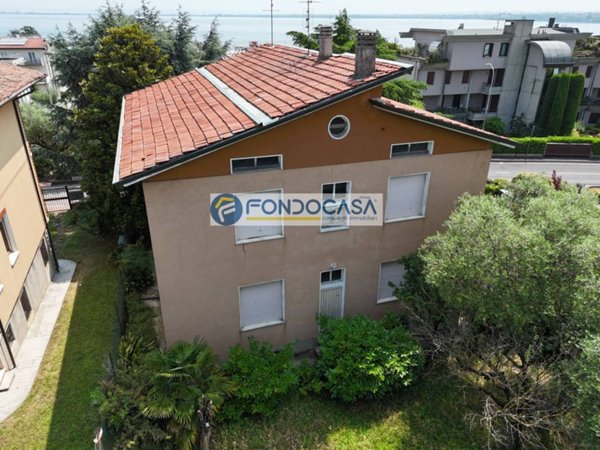 casa indipendente in vendita a Desenzano del Garda