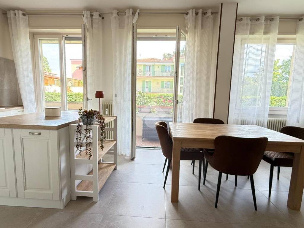 appartamento in vendita a Desenzano del Garda
