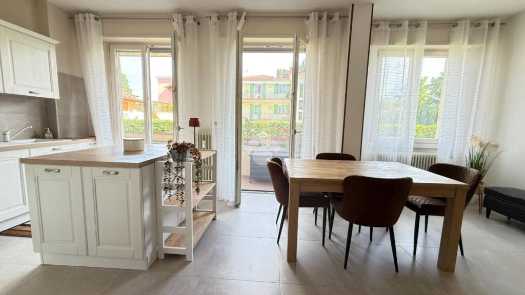appartamento in vendita a Desenzano del Garda