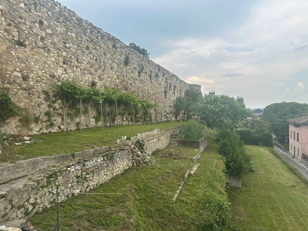appartamento in vendita a Desenzano del Garda