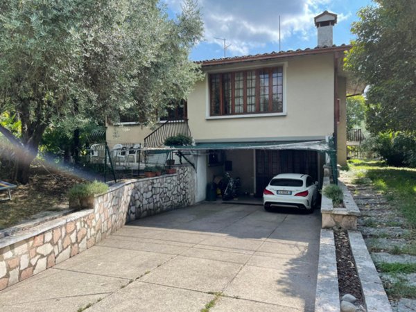 casa indipendente a Desenzano del Garda in zona San Martino della Battaglia