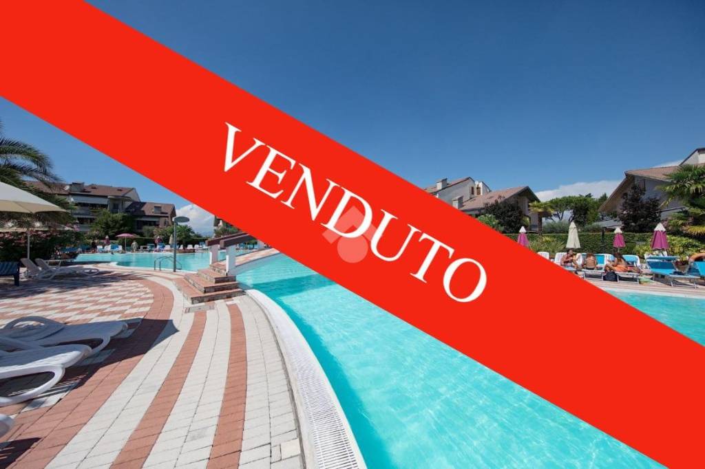 appartamento in vendita a Desenzano del Garda in zona Rivoltella