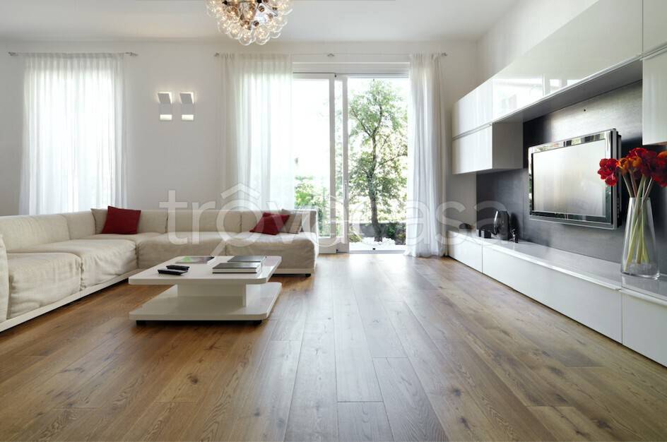 appartamento in vendita a Desenzano del Garda