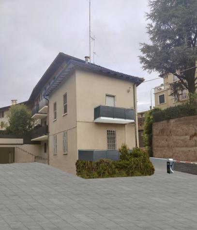 casa indipendente in vendita a Desenzano del Garda