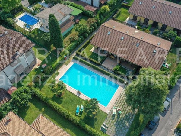 appartamento in vendita a Desenzano del Garda in zona Rivoltella