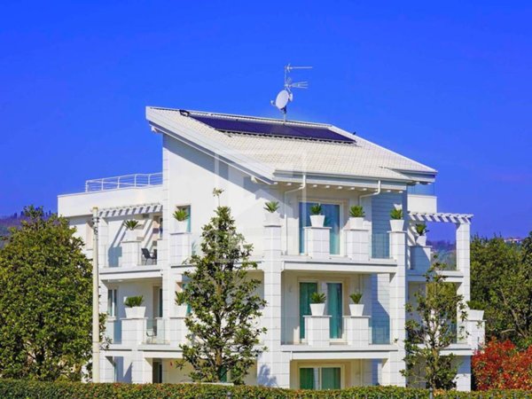 appartamento in vendita a Desenzano del Garda